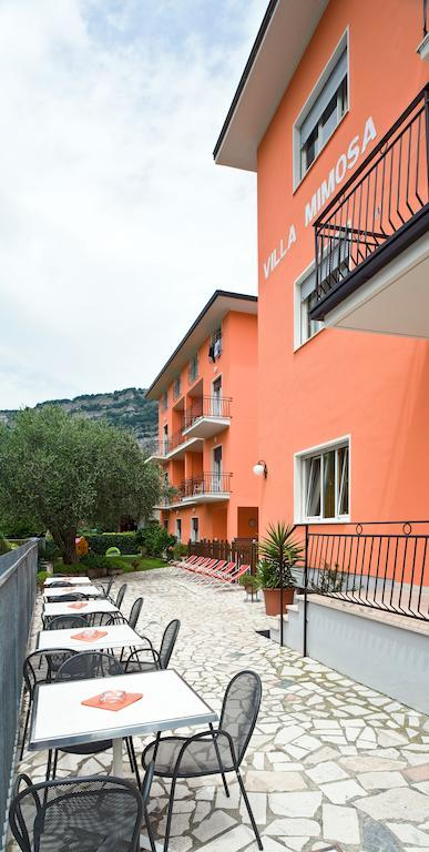 Albergo Villa Mimosa Torbole Sul Garda Exterior foto