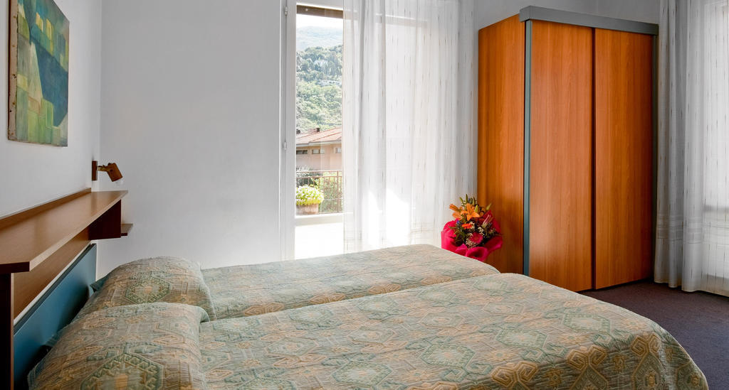 Albergo Villa Mimosa Torbole Sul Garda Habitación foto